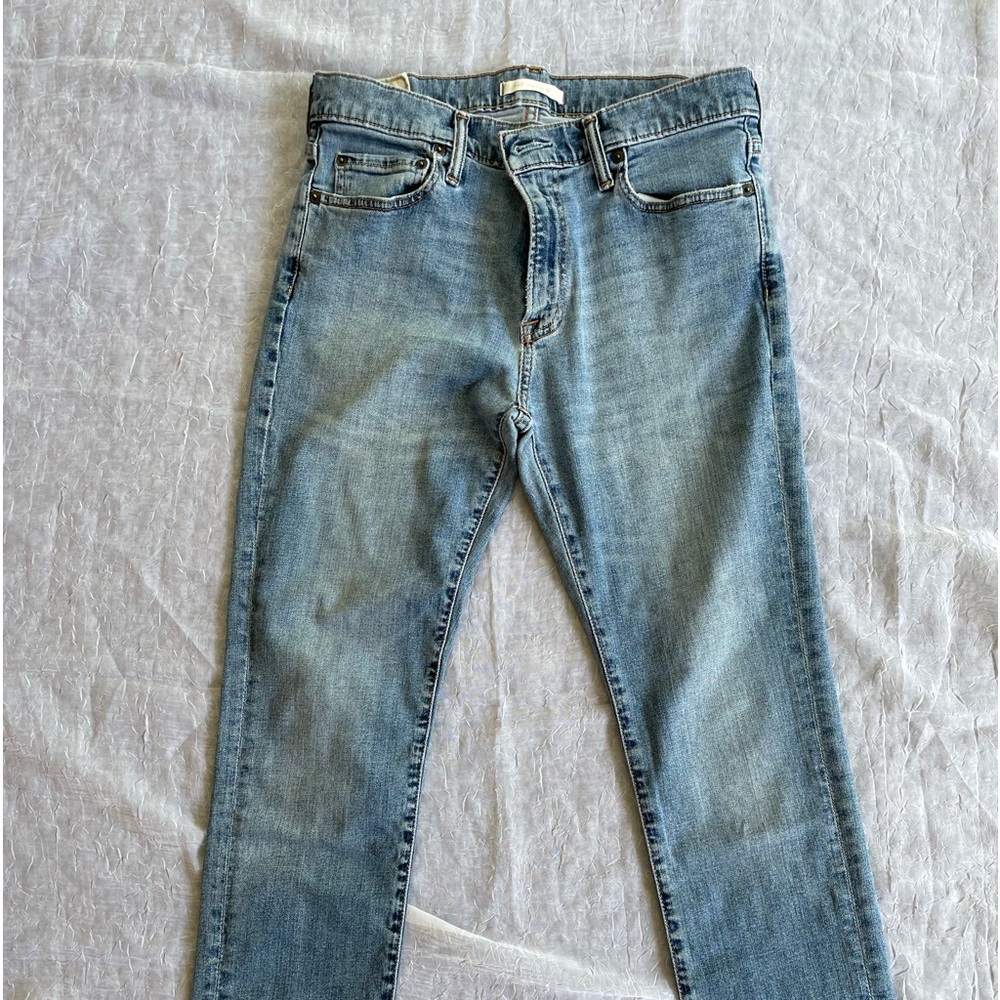 Abercrombie & Fitch distressed jeans. Good condition. 32-30